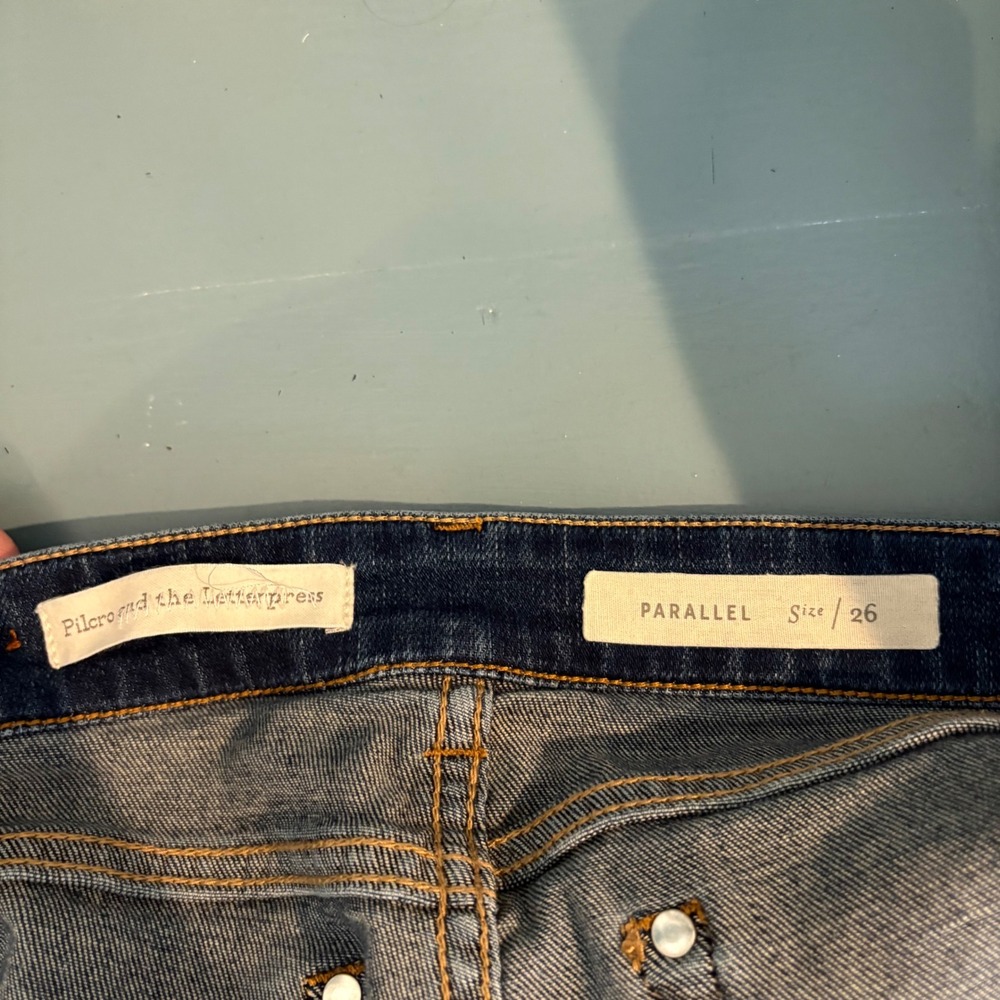 Pilcro‎ and the Letterpress Parallel Jeans Women's 26 Dark Wash 32" inseam - Picture 2 of 14